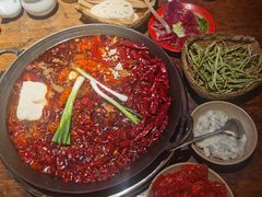 -四小区火锅·巷子里的重庆火锅(花照壁店)