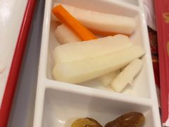 -毛辣果·贵州红酸汤牛肉火锅(西单店)