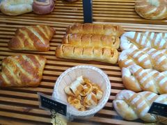 -焙丽拾光(麦凯乐直营店)