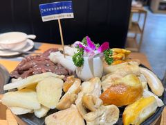 -一朵菌·野生菌探索家火锅(南亚店)