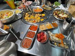 -马路牙子烧烤音乐酒馆(望京店)