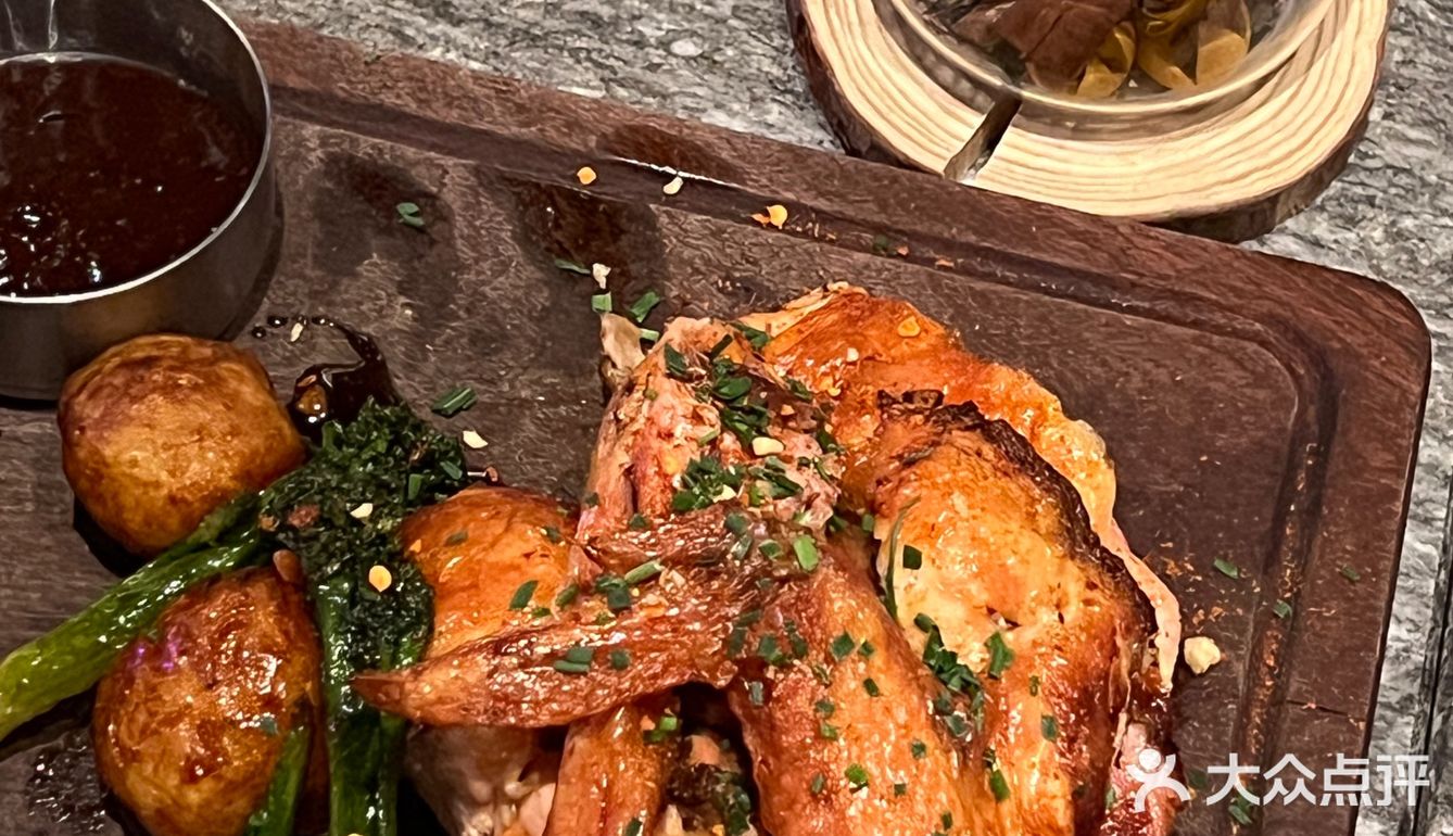 这家鹅肝饭没有办法用语言形容