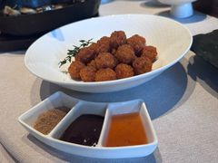 干炸小丸子-四季民福烤鸭店(外滩外白渡桥店)