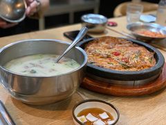 泡菜饼-神仙雪浓汤(弘大店)