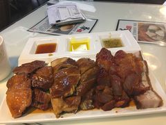 -新大咀港式茶餐厅(宝山万达店)