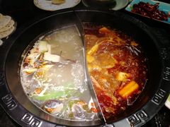 -三个四川人火锅(华联商厦店)