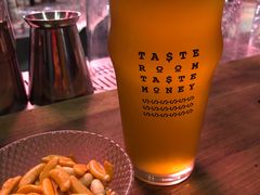 -TASTE ROOM Bar