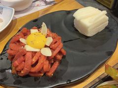 生拌牛肉-唯成•韩国炭火烤肉 유성고기