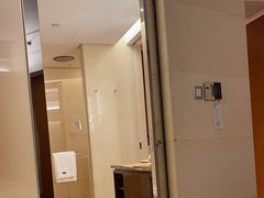 -湖景知味西餐厅•自助餐• 轻食(南京金茂威斯汀大酒店)