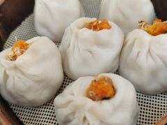 顶黄加蟹小笼包-常州糕团店(北大街新世纪商城店)