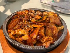鱿鱼炒五花肉-富乐满韩国正宗炸鸡韩国料理(虹泉路店)