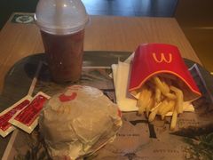 -麦当劳(百荣世贸商城店)