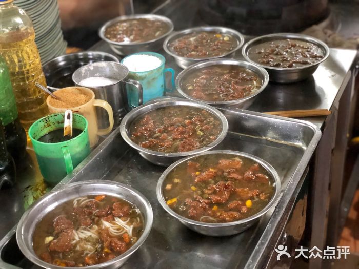 老火车站牛肉粉图片
