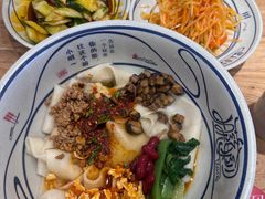 -陇上秦轩西安biangbiang面(朝龙汇店)