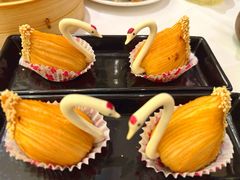鲜果榴莲天鹅酥-陶陶居酒家(第十甫路总店)