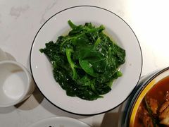 蒜茸油麦菜-丁里羊肉小镇(天鹅湖总店)