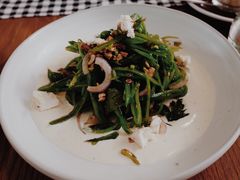-ROAST coffee & eatery