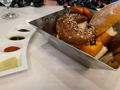 -龙虾酒吧扒房(宁波香格里拉店)