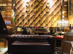 -more than meow吴止猫主题餐厅(承德 中船汇店)