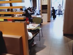 大堂-麦当劳(杭州西湖银泰百货店)