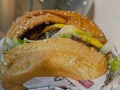 -The Habit Burger Grill 哈比特汉堡(复兴soho店)