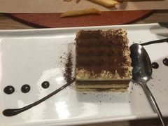 -必胜客(新中纬店)