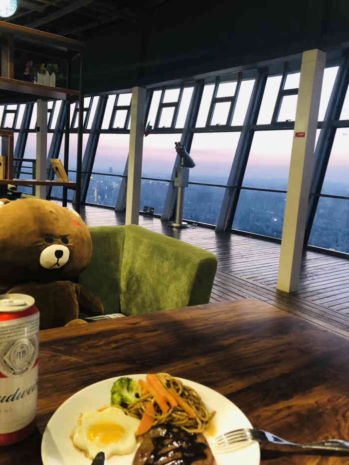 南宁云顶观光-"出差的间隙利用晚上的时间去俯瞰南宁的夜景.