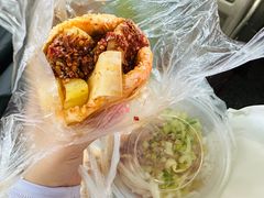 -老鼓楼麻辣烫夹馍