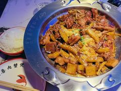 -徐记小怪兽肉蟹煲店(哈西万达金街店)