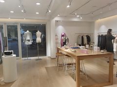 -nana showroom娜娜家服装店