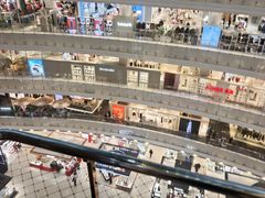 -新世界新丸中心-地下停车场