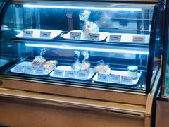 面包甜点陈列柜-国际饭店·帆声西饼屋(黄河路店)