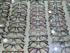 -三叶眼镜城批发市场(上海火车站店)