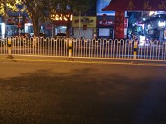 -泰龙城小吃街