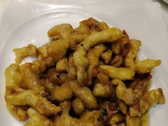 糖醋里脊-闫府私房菜·百年鲁菜(恒隆店)