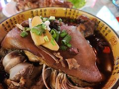 -红色根据地文化主题酒店(太湖街店)