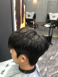 -藤野造型•烫染专业店