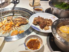 -欢乐时光烤肉火锅自助(龙岩新罗万达店)