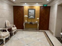 -汕尾巴黎半岛酒店