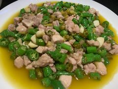 -万重锦·人文川菜馆(骡马市店)