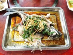 清蒸鲩鱼-香江农家乐饭店