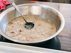 -鸿浩扒猪脚米线