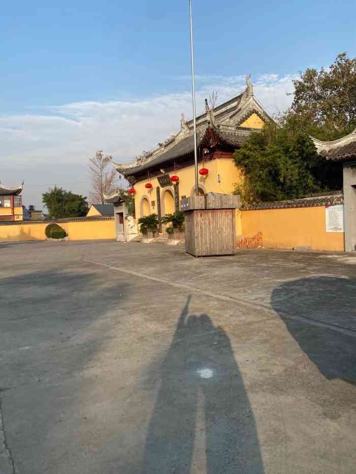 秋高气爽来到奉贤地块肯定要去下洪福寺拜拜洪福寺乾隆年间就有距今