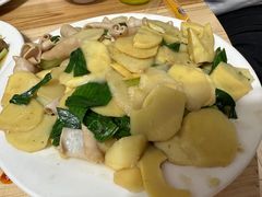 酸笋炒鸭肠-海口滨海新村143号海南老字号炒菜店