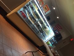 -Winchell's Donuts House