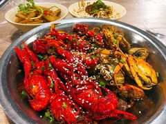 -巴厘龙虾·榜首油焖大虾(音乐学院·沿江酒馆店)