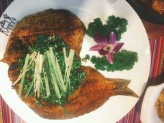 -香巴拉云南餐厅(华莱坞店)