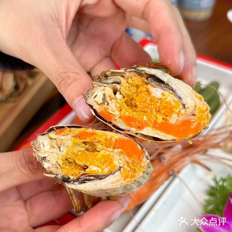 邓仙蟹舫|他家的阳澄湖大闸蟹我可以吃78910次!