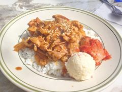 -玛格萝妮比萨屋(四平店)