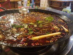 -鸿顺老铁锅美蛙鱼府(解放碑店)